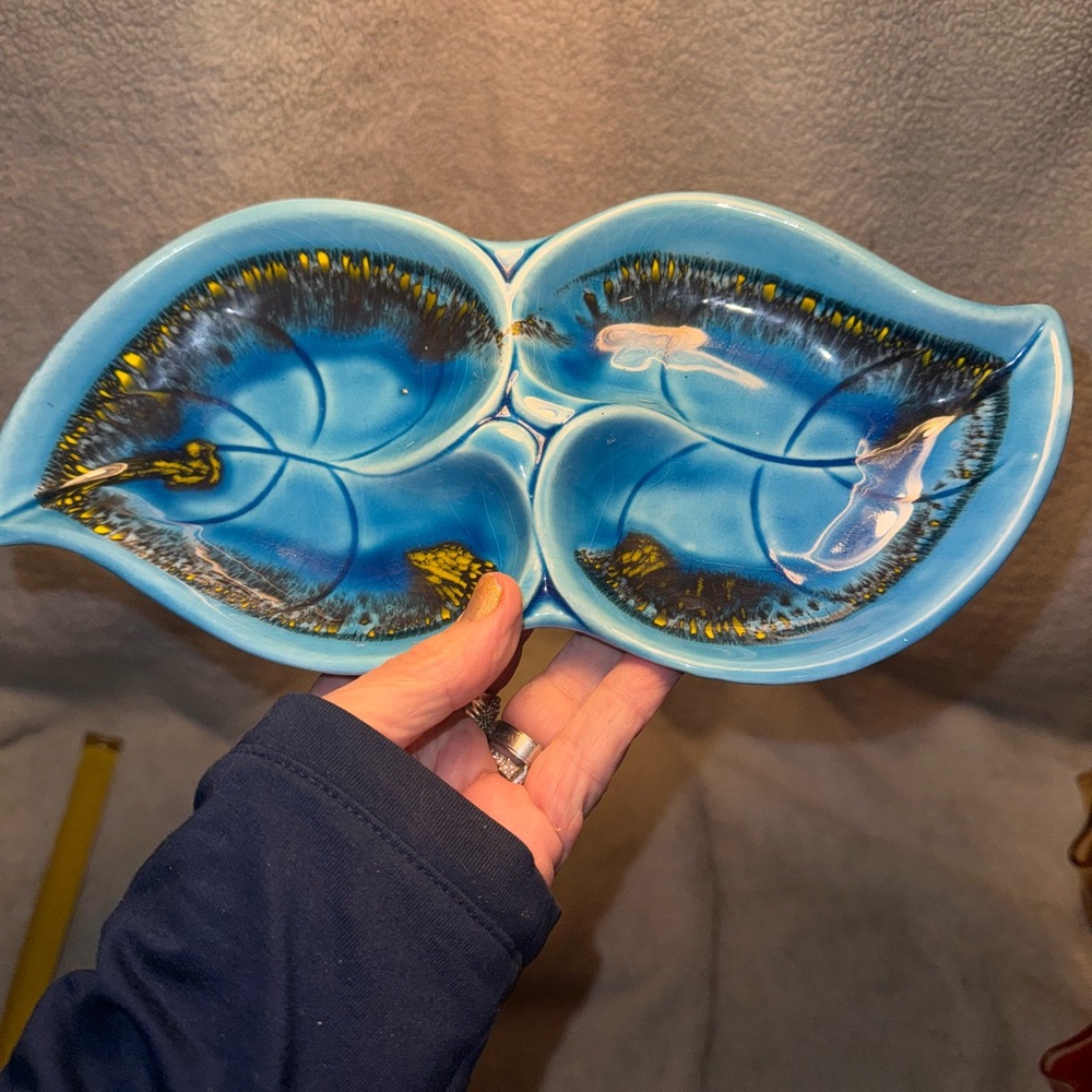 Vtg RETRO leaf blue ceramic dish for candy, nuts, trinkets